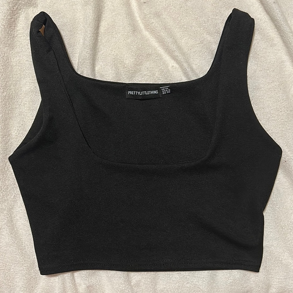 PrettyLittleThing Black Crop Top Size 6 US